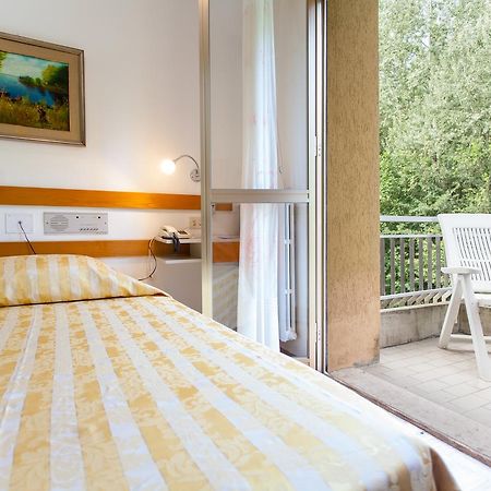 Hotel Rossini Tabiano Terme Εξωτερικό φωτογραφία