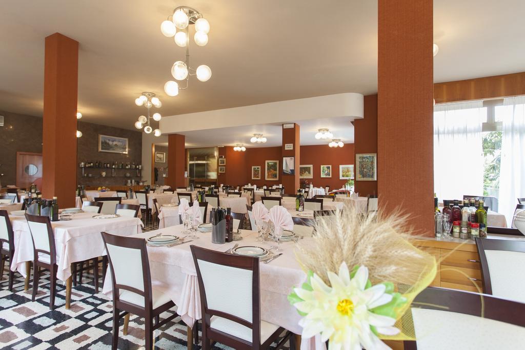 Hotel Rossini Tabiano Terme Εξωτερικό φωτογραφία