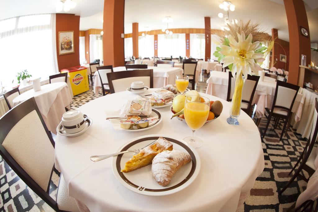 Hotel Rossini Tabiano Terme Εξωτερικό φωτογραφία