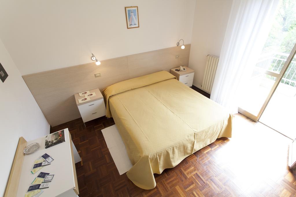 Hotel Rossini Tabiano Terme Εξωτερικό φωτογραφία