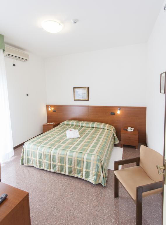 Hotel Rossini Tabiano Terme Εξωτερικό φωτογραφία