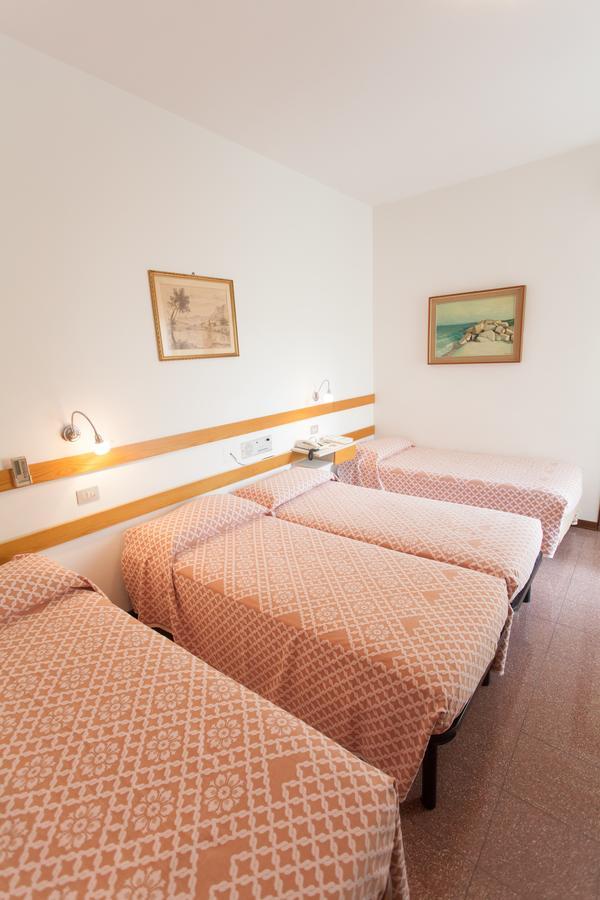 Hotel Rossini Tabiano Terme Εξωτερικό φωτογραφία
