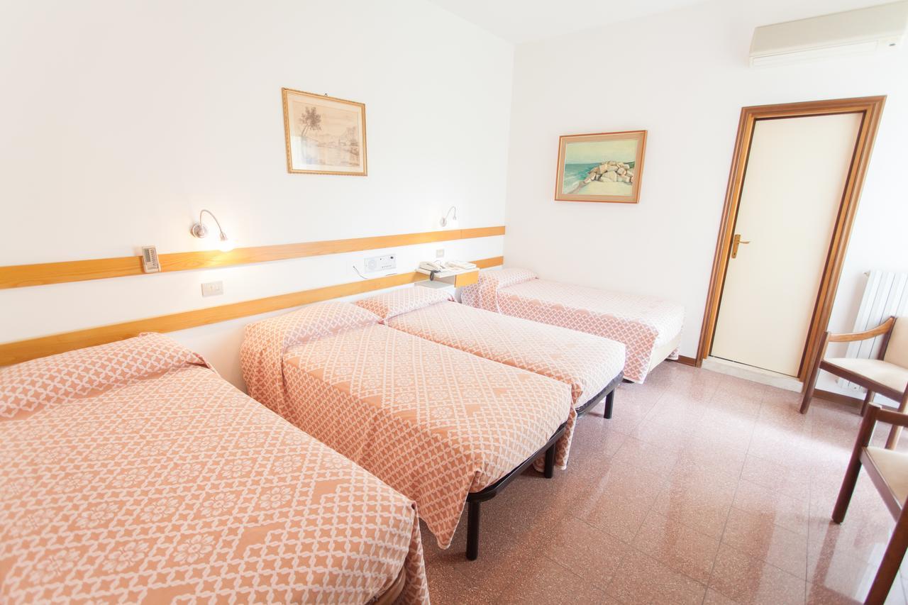Hotel Rossini Tabiano Terme Εξωτερικό φωτογραφία