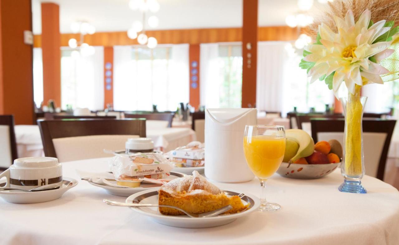 Hotel Rossini Tabiano Terme Εξωτερικό φωτογραφία